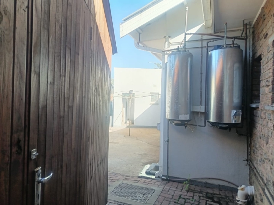 4 Bedroom Property for Sale in Heuwelsig Northern Cape
